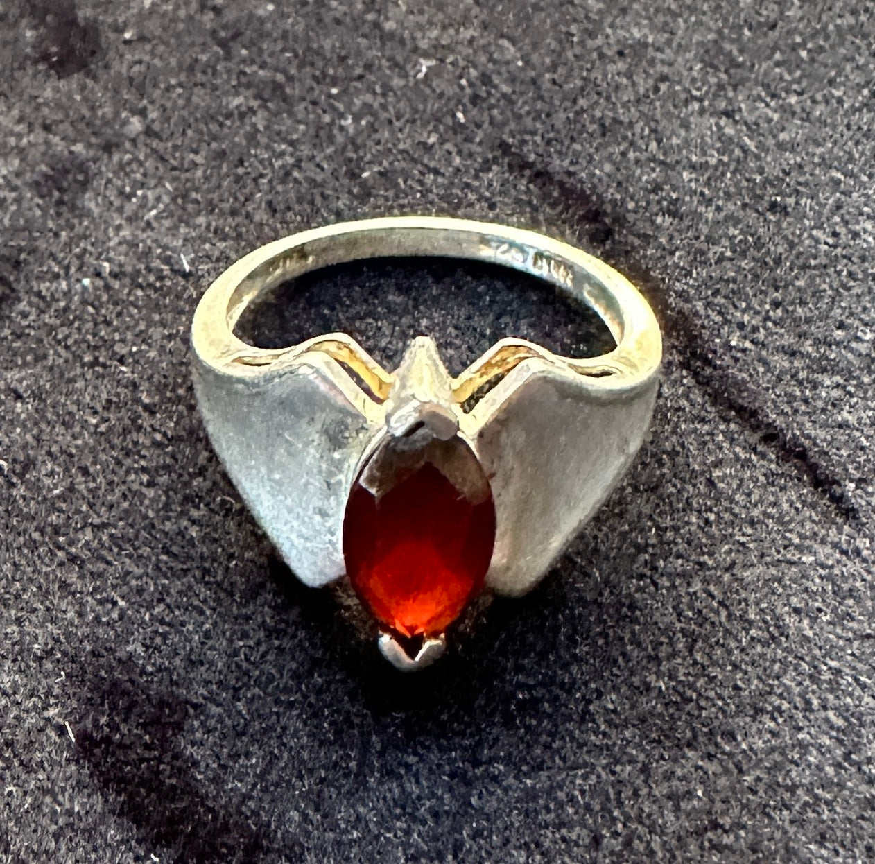 Silver & Garnet Ring SZ 7