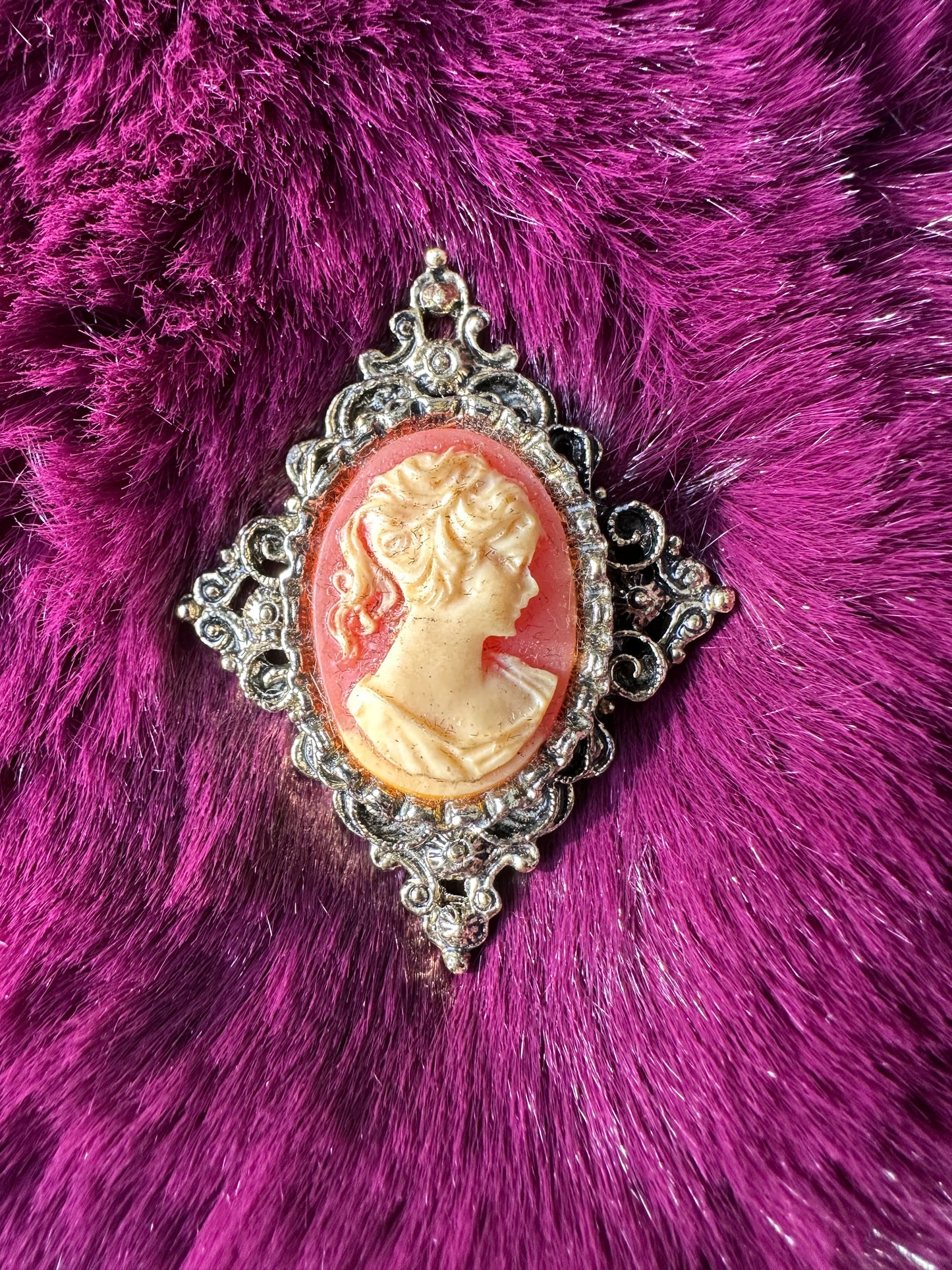 Vintage Edwardian Style Cameo Brooch