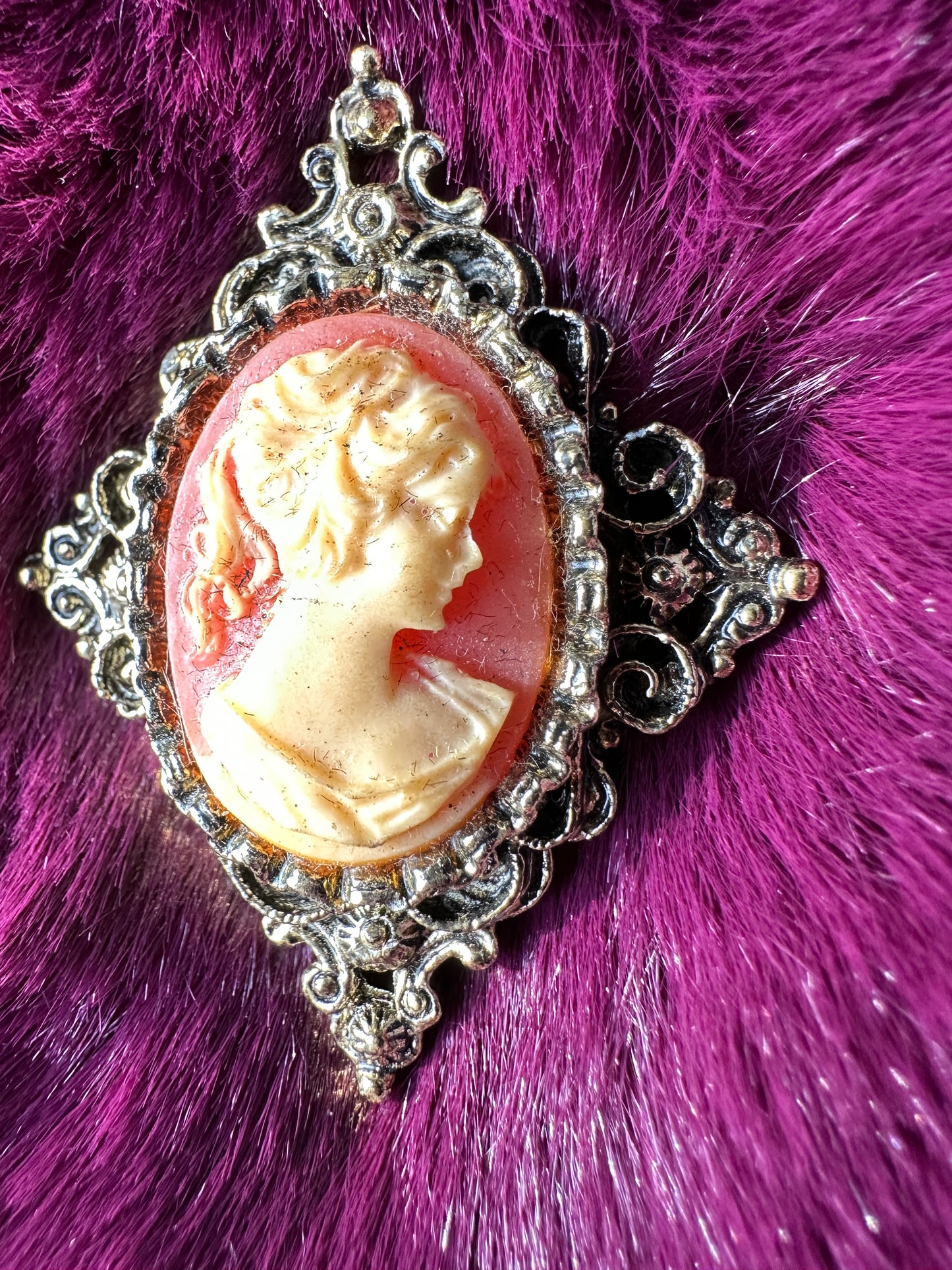 Vintage Edwardian Style Cameo Brooch