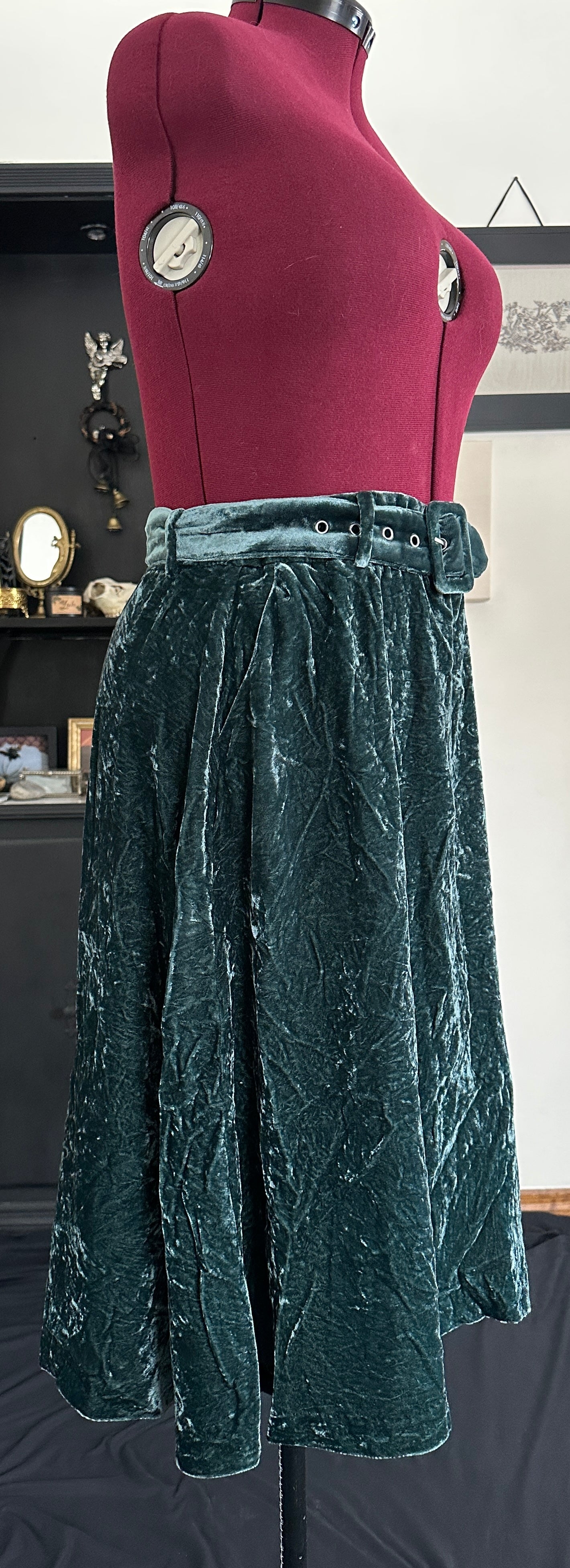 Mod Cloth Velvet Skirt L