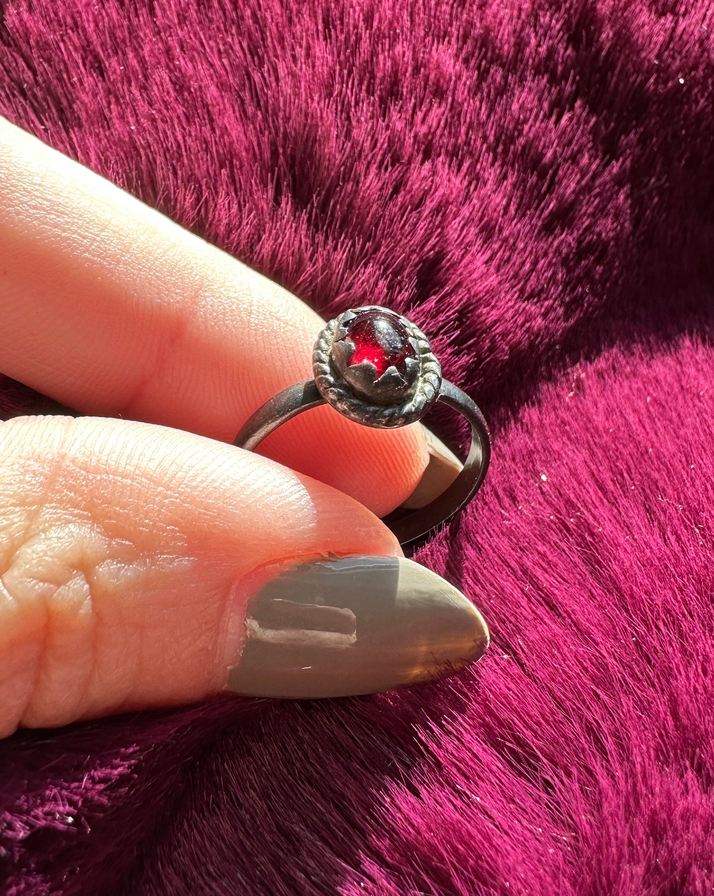 Gothic Garnet & Silver Solitaire Ring SZ 6.5