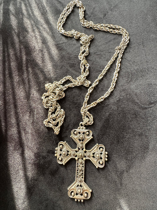Vintage Sarah Coventry Cross Pendant & Necklace