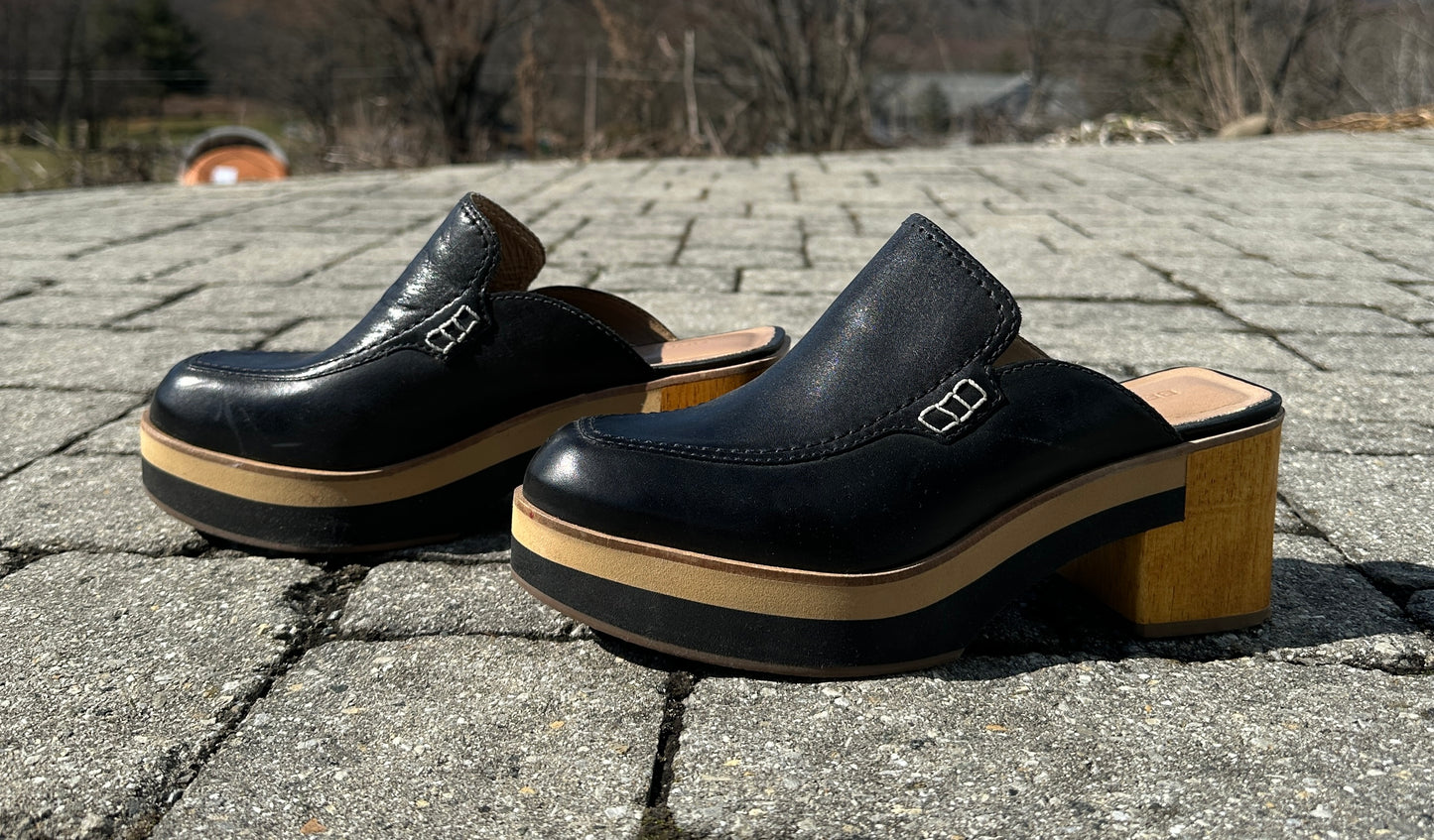 Leather Bernardo Clogs SZ 7.5