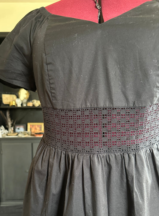 Cottage Core Cotton & Flutter Sleeve Dress XXL