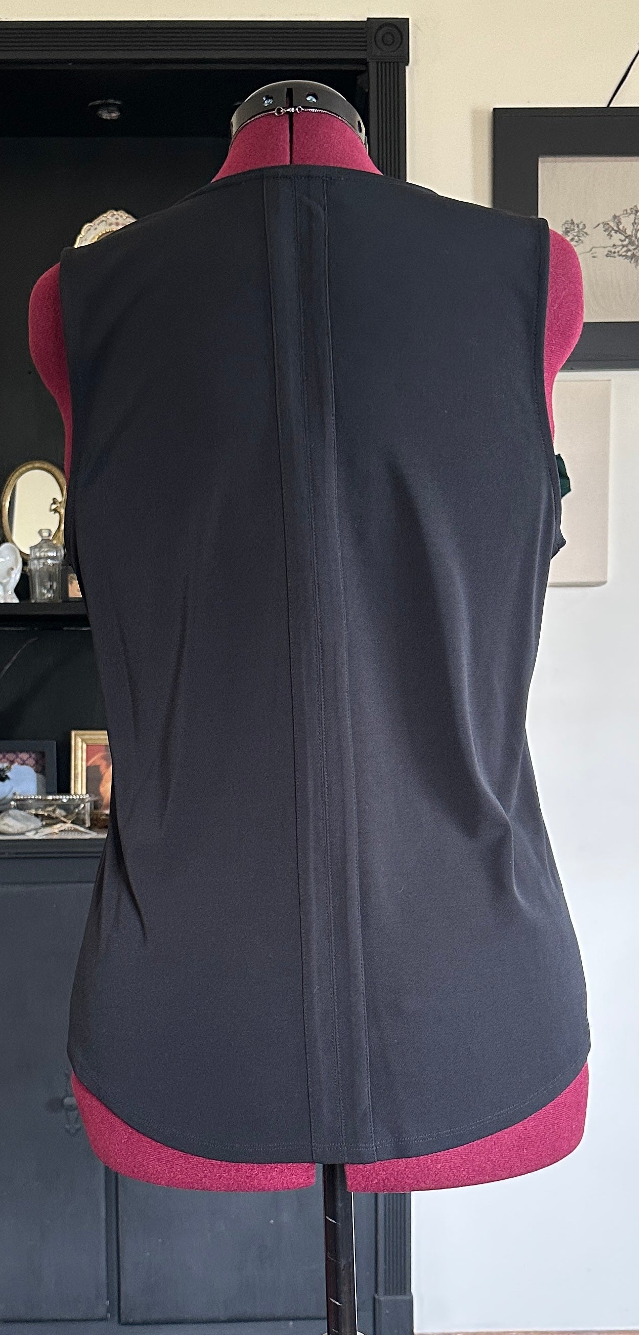 Corporate Goth Button Front Sleeveless Top L