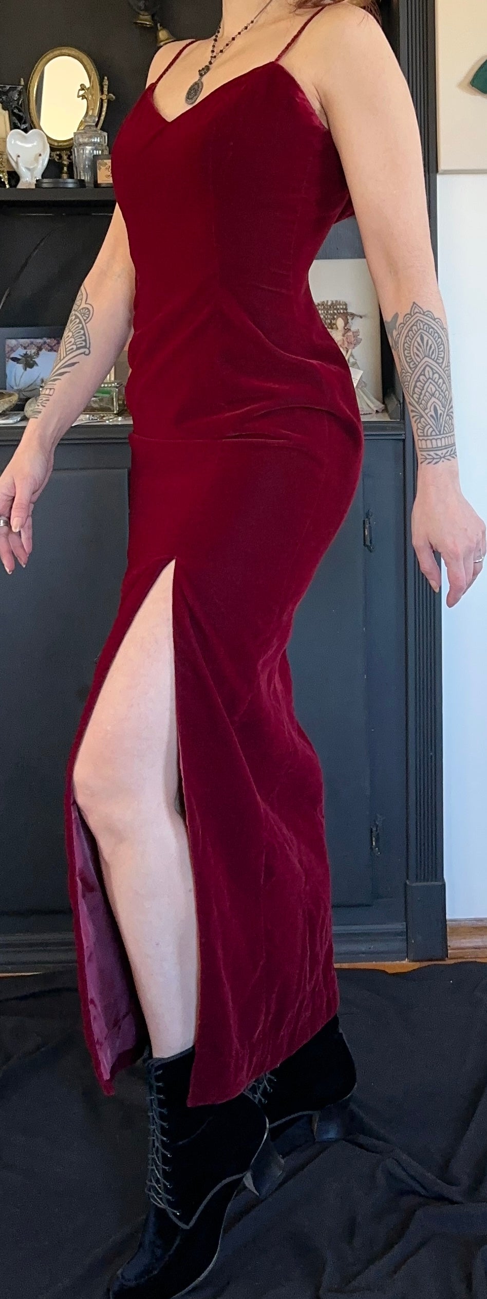 Red Velvet Gothic Gown SZ 0-2