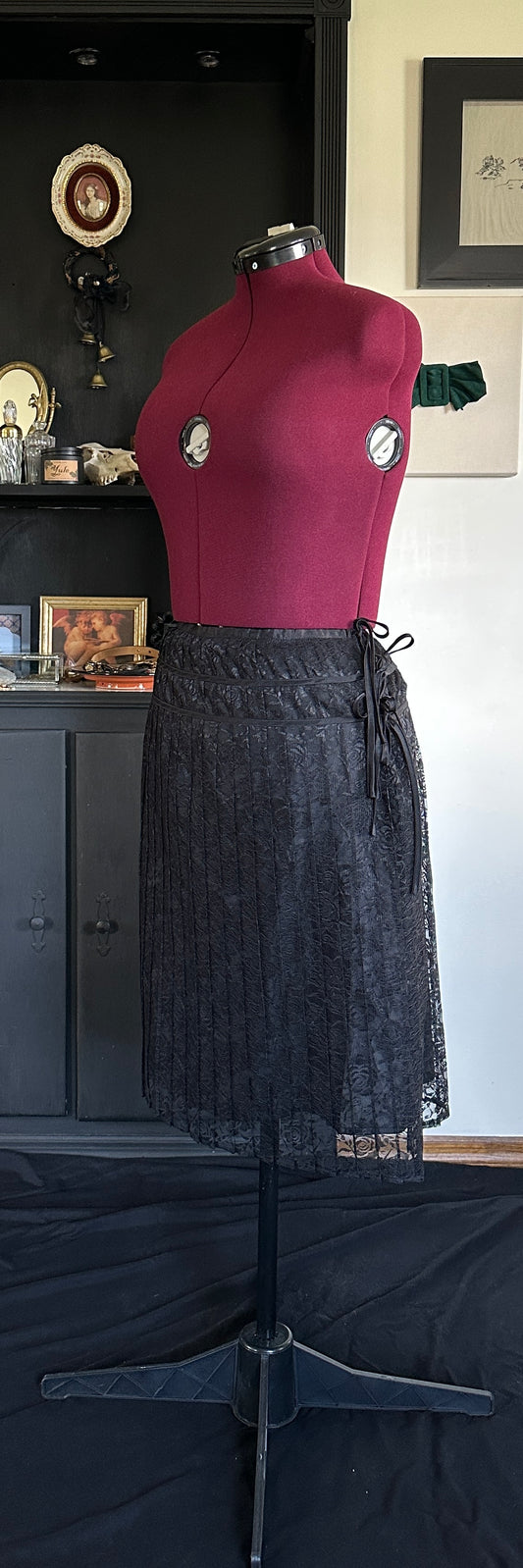 Soft Goth Lace Skirt SZ 14