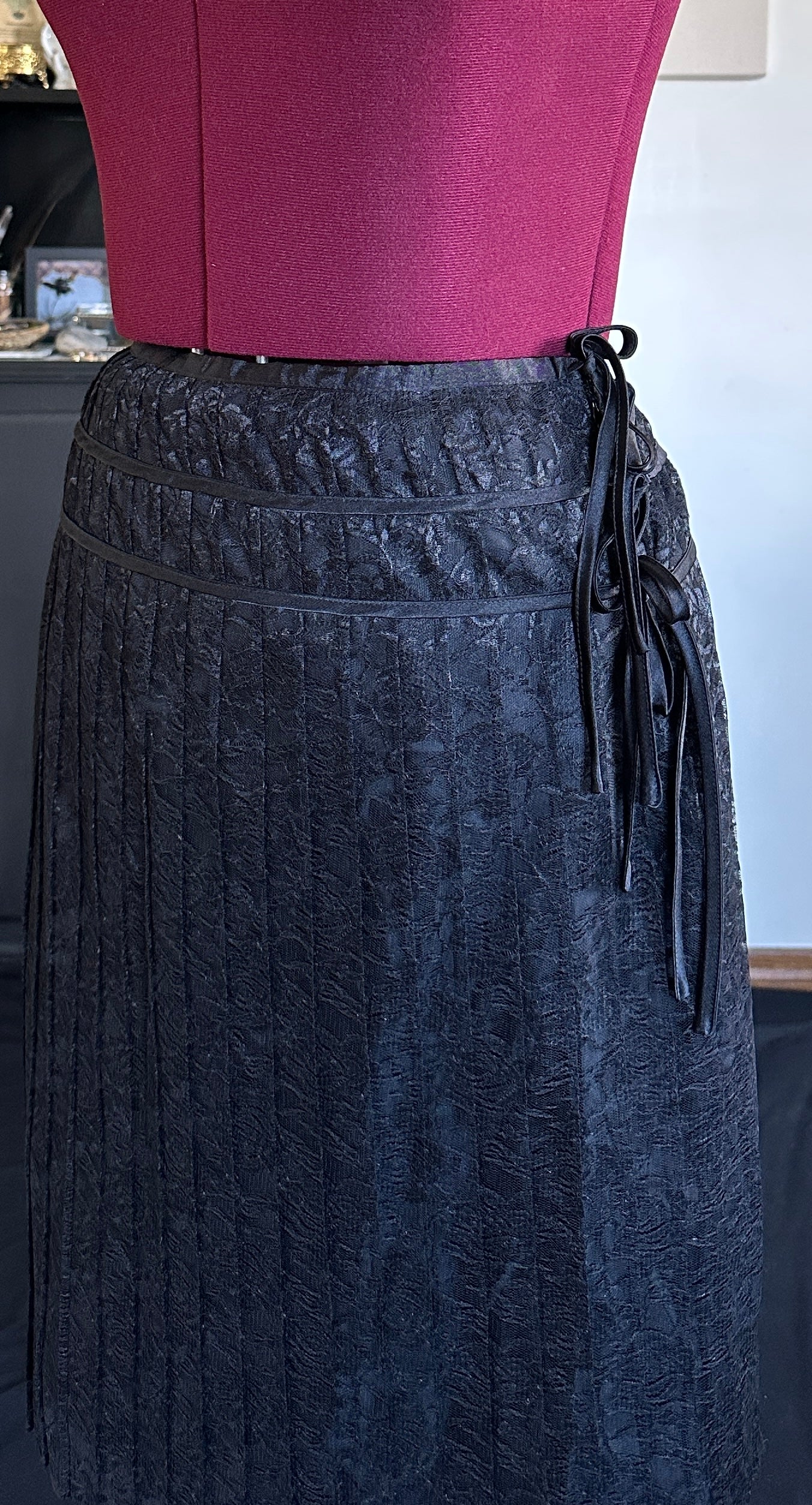 Soft Goth Lace Skirt SZ 14