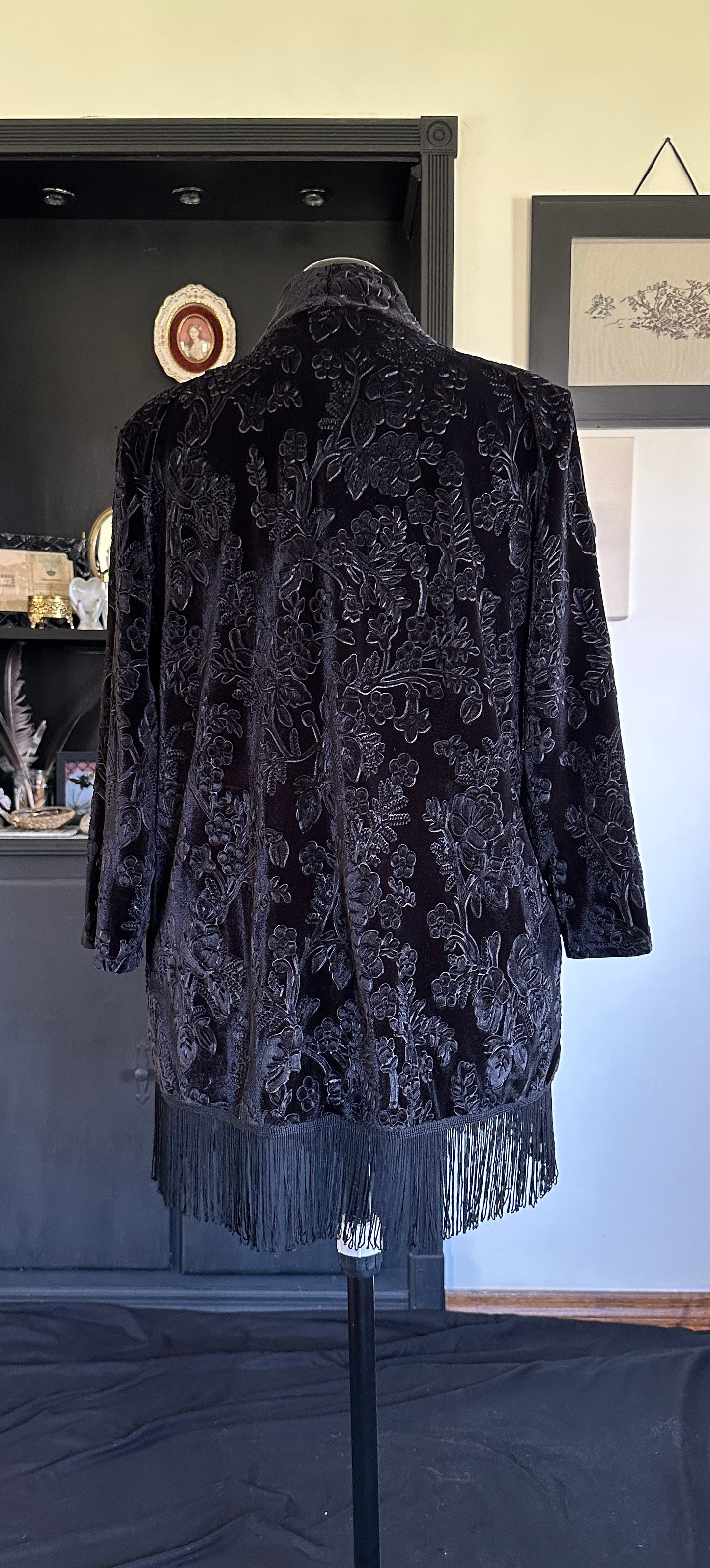 Velvet & Fringe Topper L