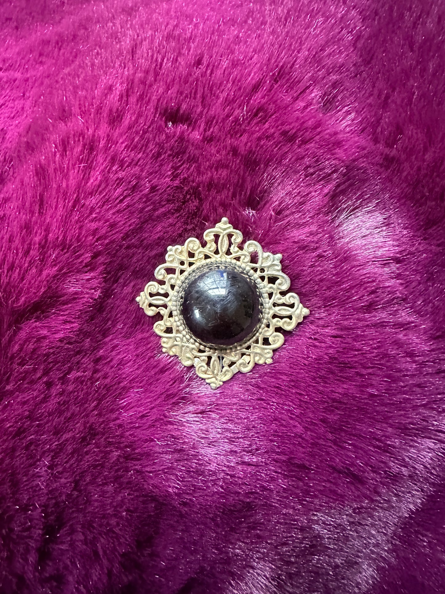 Vintage Romantic Goth Collar Clip