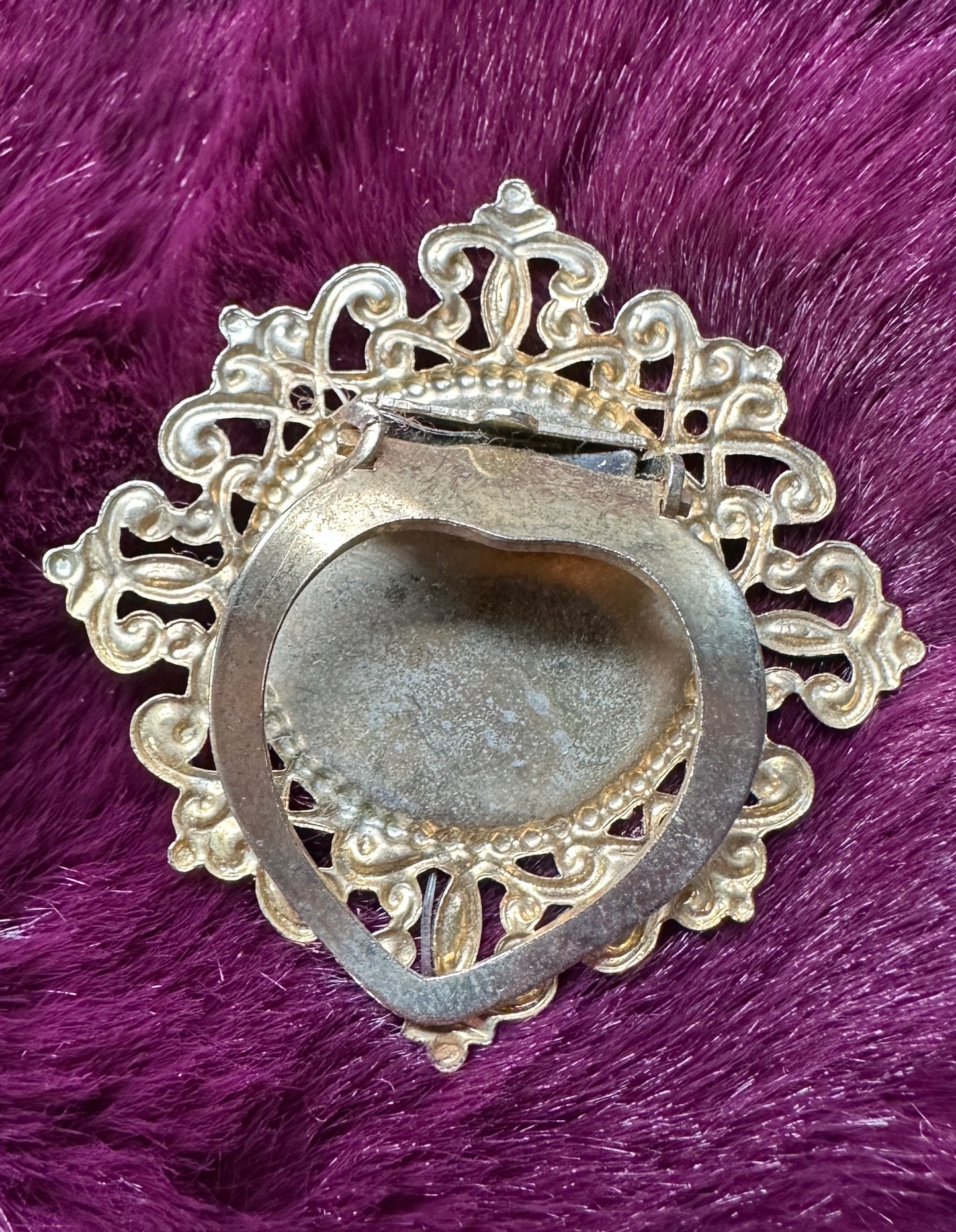 Vintage Romantic Goth Collar Clip