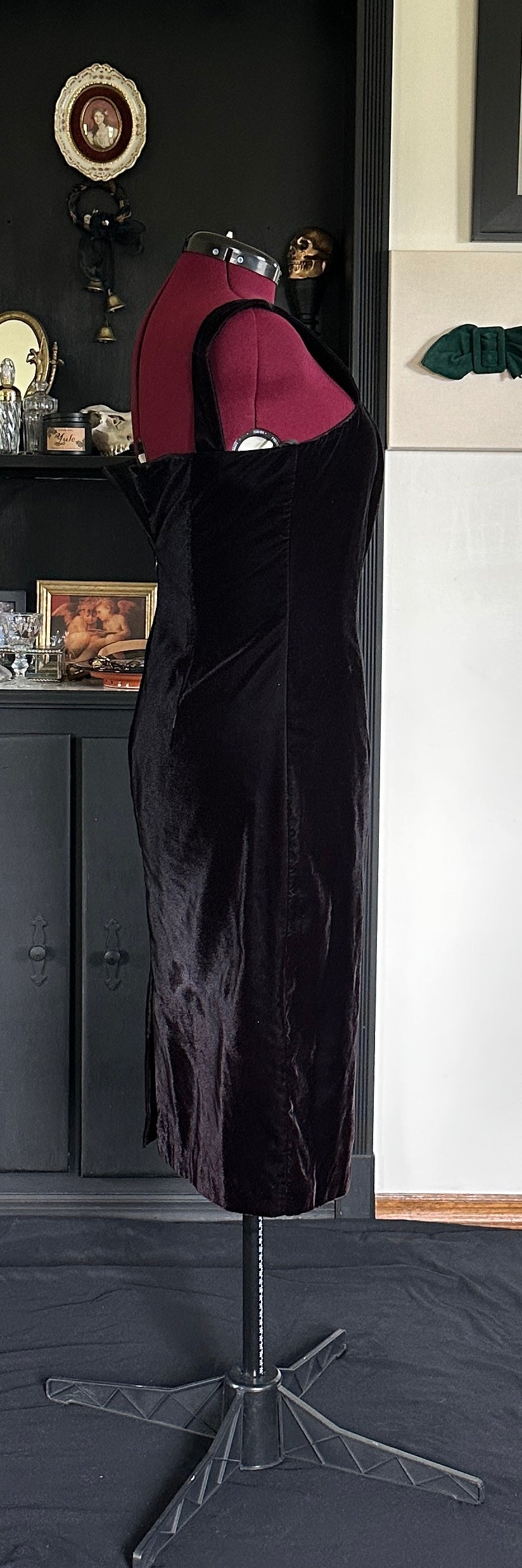 Vintage Velvet Goth Sheath Dress SZ 8