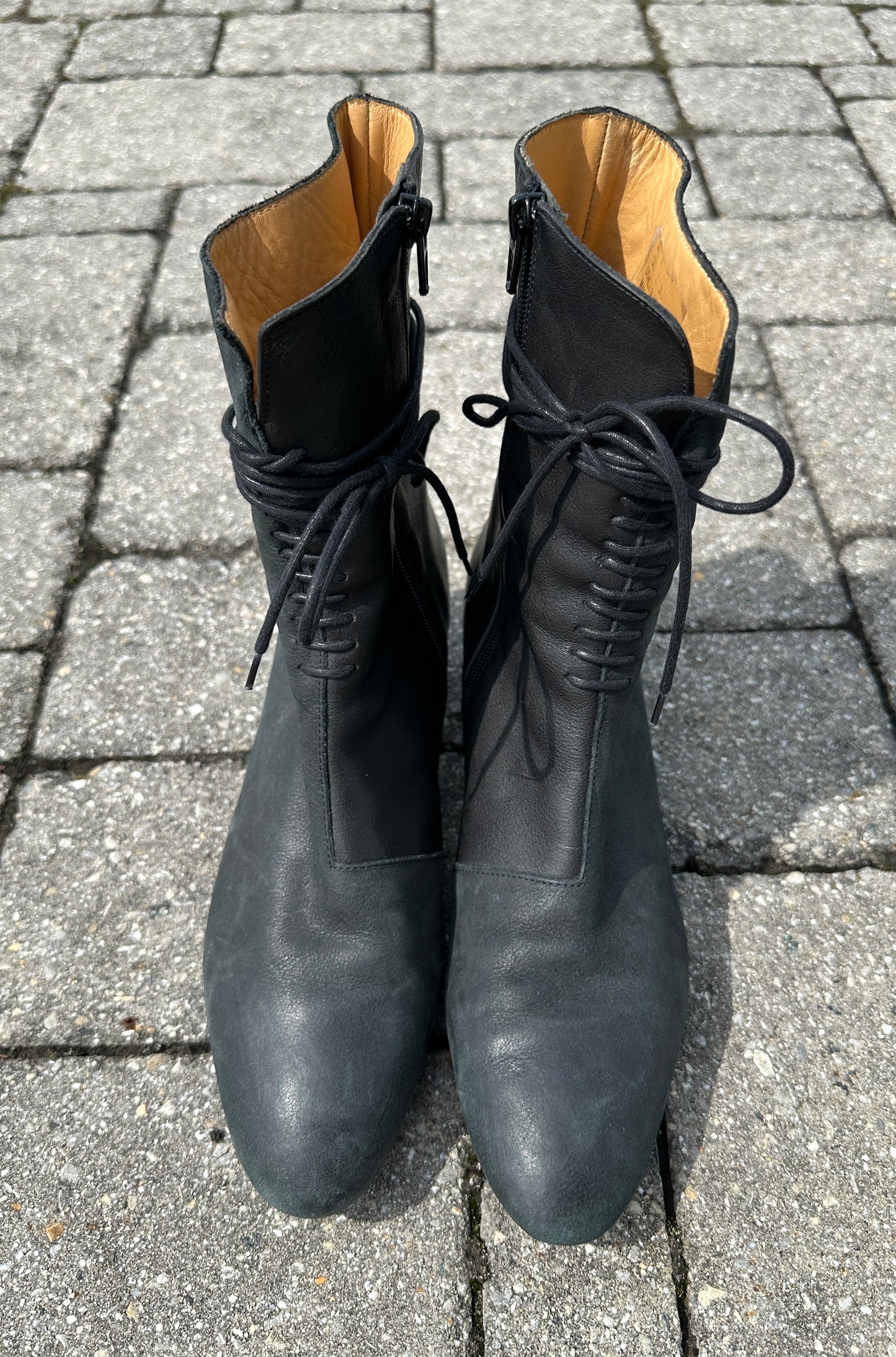 John Fluevog Lace-Up Boots SZ 9.5