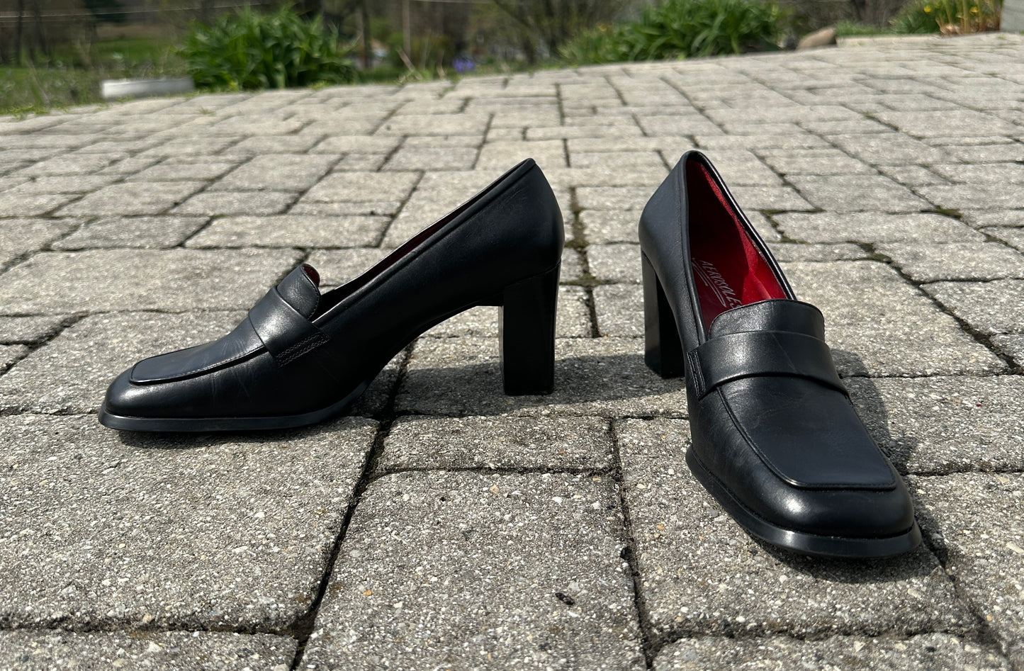 Vintage Leather Heeled Loafer SZ 8.5
