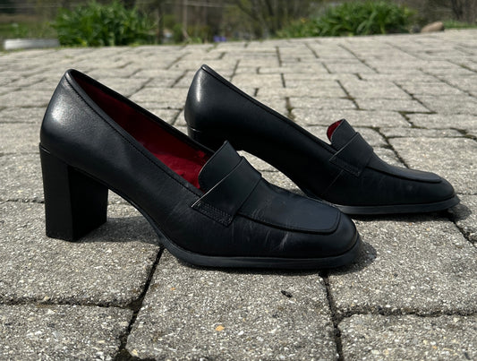 Vintage Leather Heeled Loafer SZ 8.5