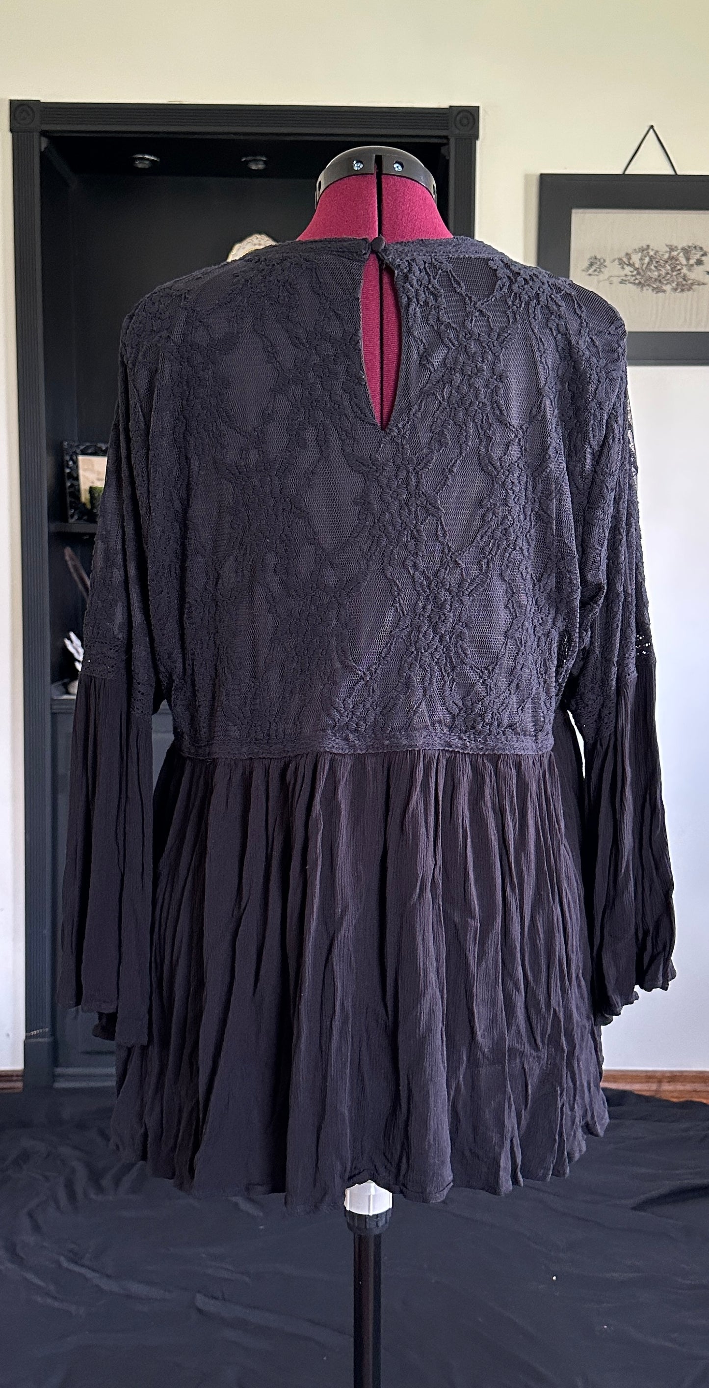 Lace Romantic Goth Top 3X