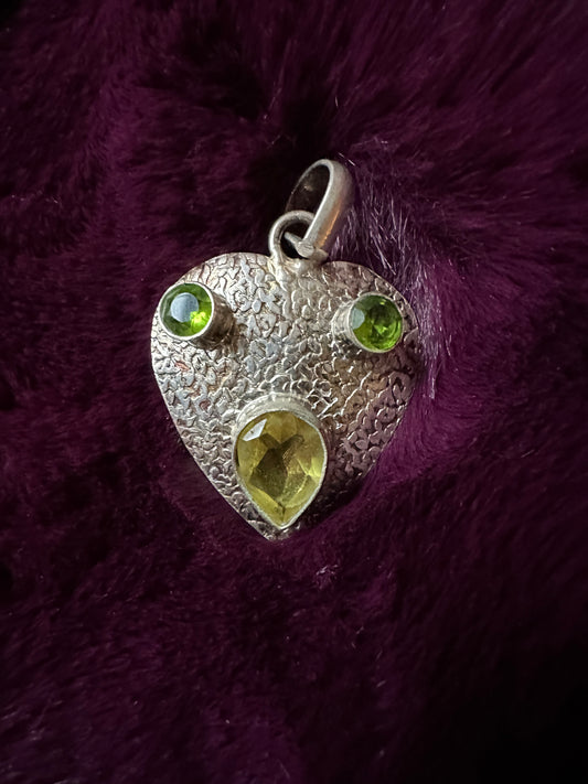 90s Silver Heart Pendant