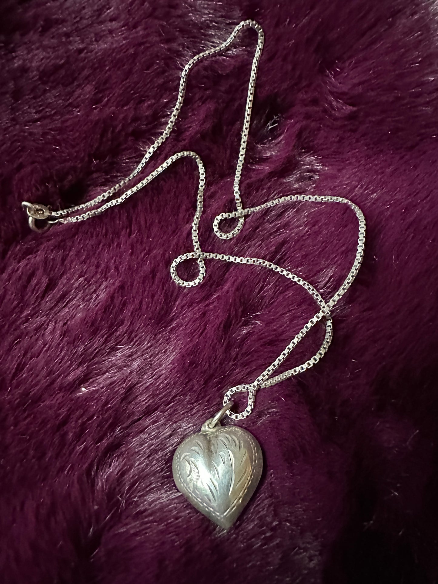 90s Silver Heart Necklace
