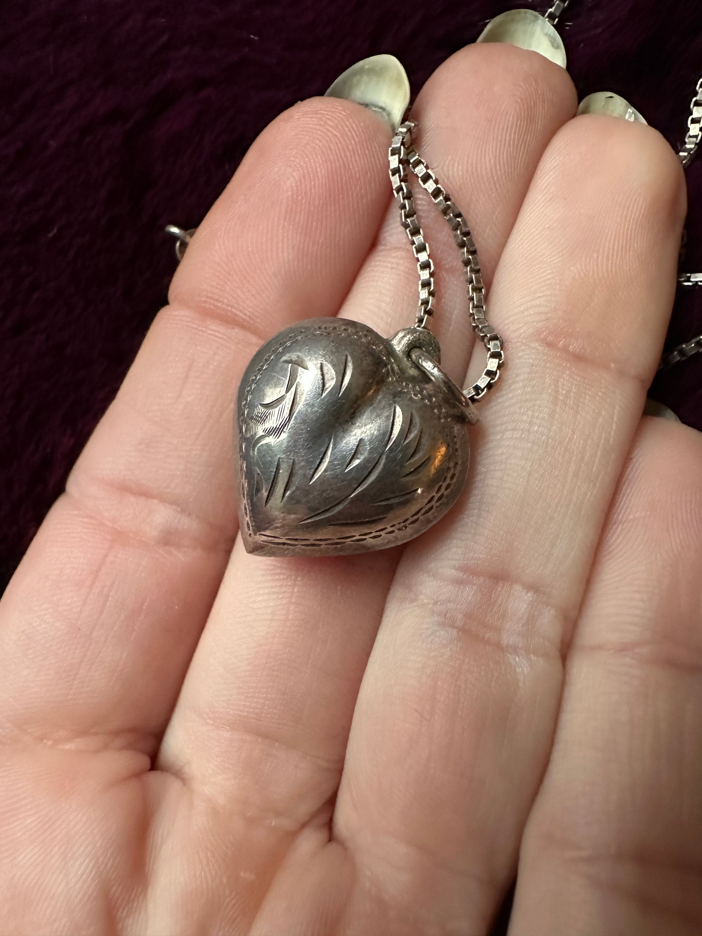 90s Silver Heart Necklace